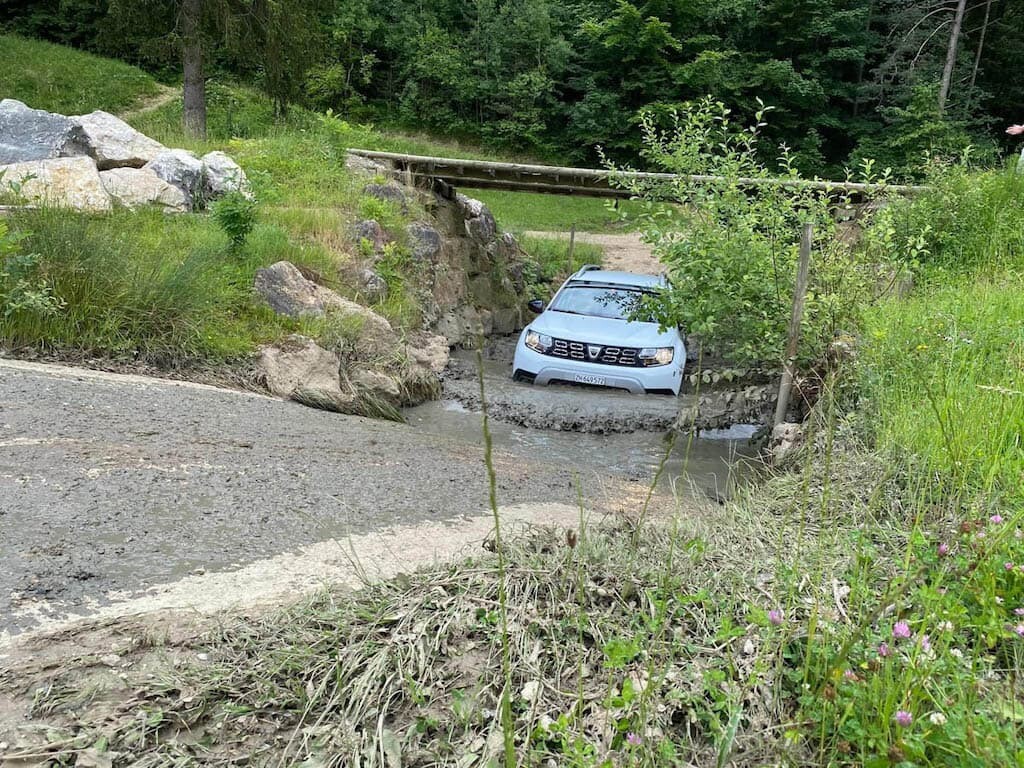 Dacia Duster 4WD Gränzelos Offroad 01